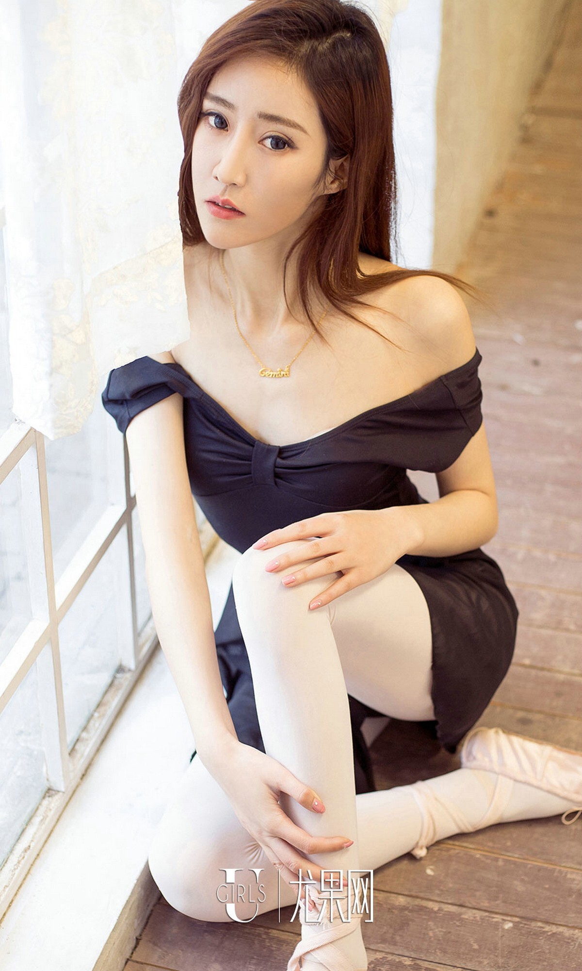 [Ugirls爱尤物]2017.04.01 No.682 四月天 樊安妮